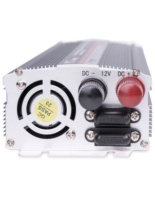 Автомобильный инвертор 12/220V AVS IN-1500W (43744) фото 4